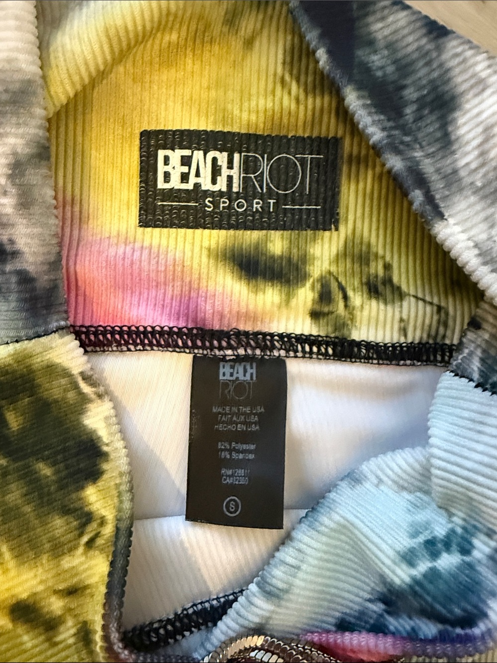 Beach Riot women's Tie-Dye Leggings in Yellow, Pink & Blue - Picture 2 of 4